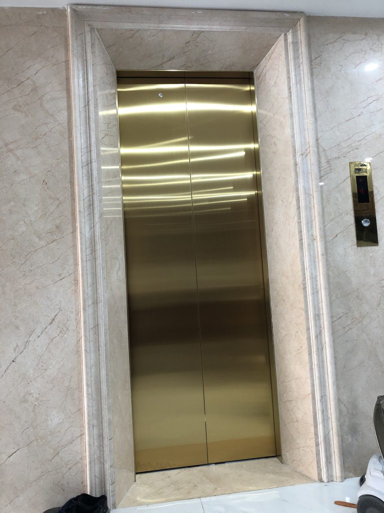 Cho thuê nhà lô góc, mới, thang máy,vỉa hè, 113m2- 5T, Nguyễn Thị Định_44 Tr - Ảnh chính